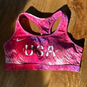 Nike Women's Pink Sports Bra- like new!